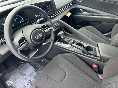 New 2026 Hyundai Elantra SE image 12