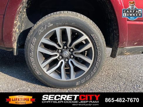 Used 2025 RAM 1500 Limited AWD/4WD image 10
