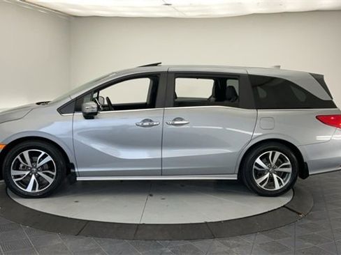 Certified 2023 Honda Odyssey Touring image 8