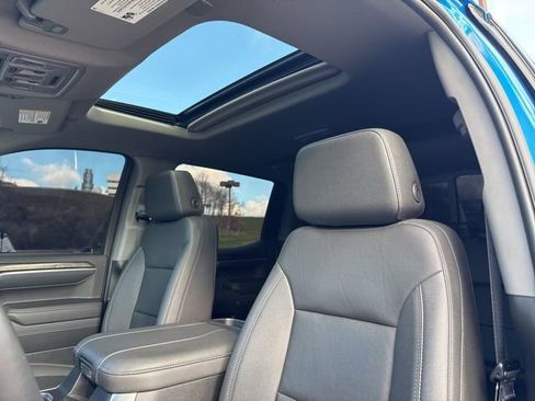 Used 2023 Chevrolet Silverado 1500 LTZ w/ LTZ Premium Package AWD/4WD image 9