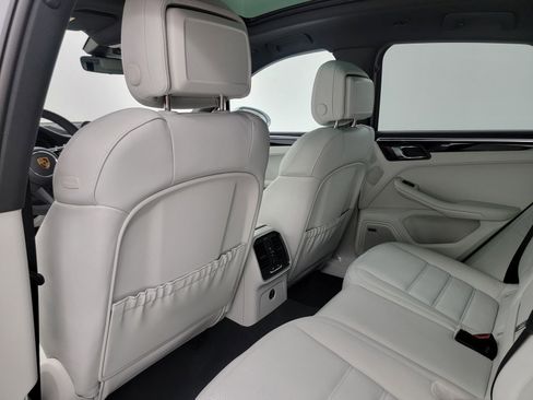 New 2025 Porsche Macan S image 15
