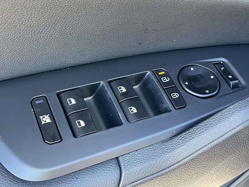 New 2026 Kia Sportage EX image 24