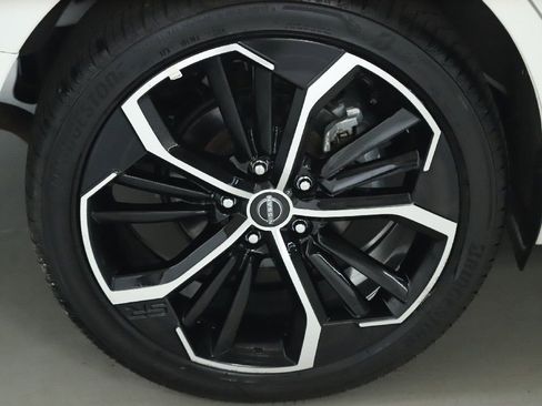 Certified 2025 Nissan Altima 2.5 SR AWD/4WD image 12