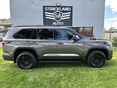 Used 2023 Toyota Sequoia TRD Pro AWD/4WD image 5