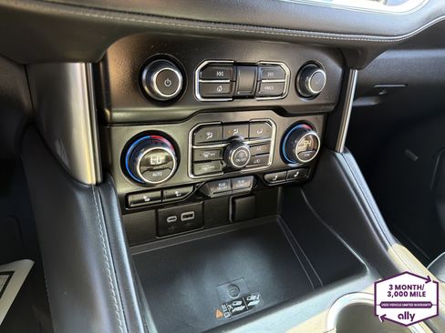 Used 2024 Chevrolet Tahoe LT AWD/4WD image 23