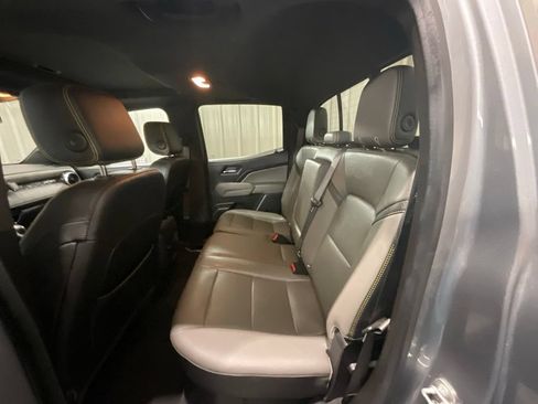 Used 2023 Chevrolet Colorado ZR2 w/ ZR2 Convenience Package III AWD/4WD image 12