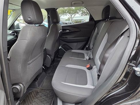 Used 2025 Chevrolet TrailBlazer LT w/ Driver Confidence Package image 13