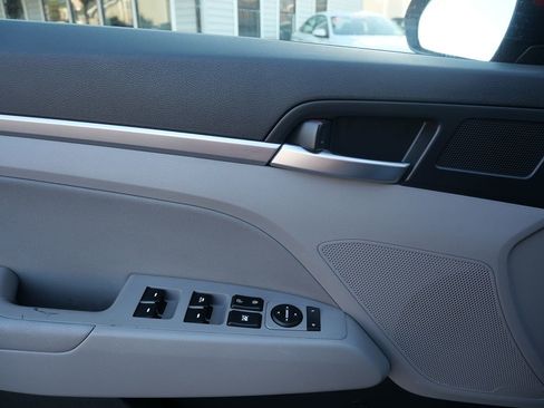 Used 2020 Hyundai Elantra Value Edition image 13