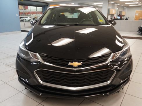 Used 2018 Chevrolet Cruze LT FWD image 15