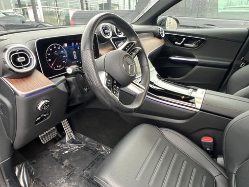 Certified 2025 Mercedes-Benz GLC 300 4MATIC image 17