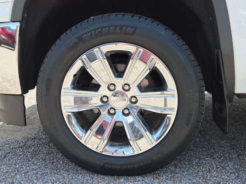 Used 2018 GMC Sierra 1500 SLT AWD/4WD image 9