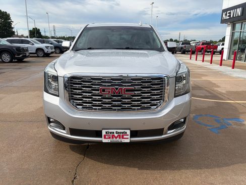 Used 2019 GMC Yukon Denali w/ Open Road Package AWD/4WD image 2