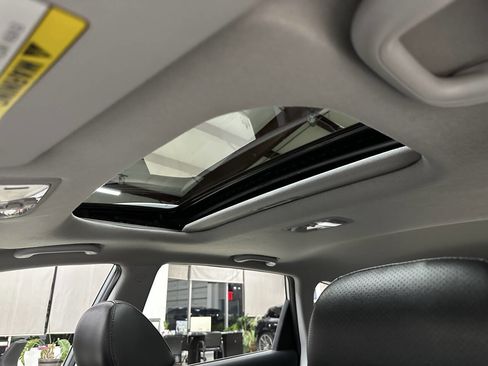 Used 2012 Hyundai Elantra GLS 4dr Wagon image 29