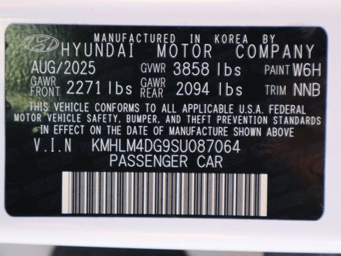 Used 2025 Hyundai Elantra Sport FWD image 34