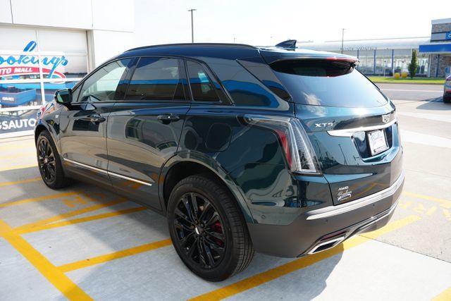 Used 2025 Cadillac XT5 Sportv w/ LPO, Bronce Accent Package AWD/4WD image 35