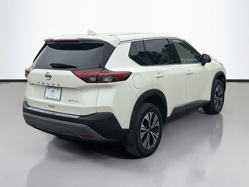 Used 2021 Nissan Rogue SV image 5
