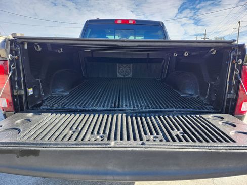 Used 2016 RAM 1500 Sport w/ Black Ram 1500 Sport Group image 6