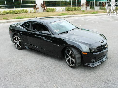 Used 2011 Chevrolet Camaro SS w/ RS Package image 39