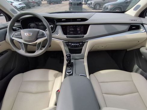 Used 2025 Cadillac XT5 Premium Luxury image 15