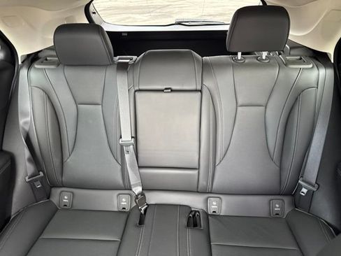 Used 2023 Buick Envision Essence FWD image 13