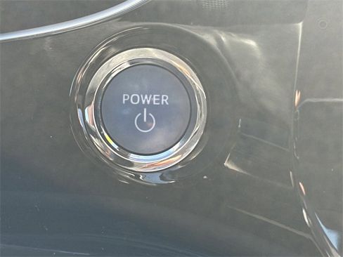 Used 2018 Toyota Prius Prime Plus image 19