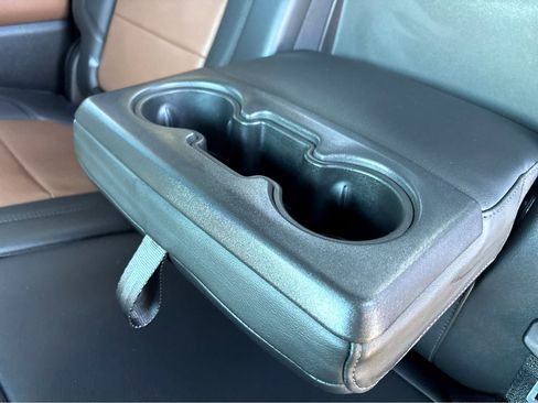 Used 2022 Chevrolet Silverado 1500 High Country image 29