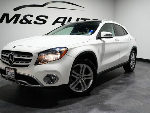 Used 2019 Mercedes-Benz GLA 250 SUV image 2
