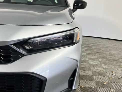 Used 2025 Honda Civic Sport image 12