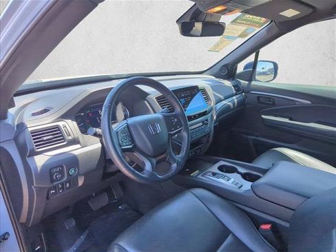 Certified 2024 Honda Passport EX-L image 9