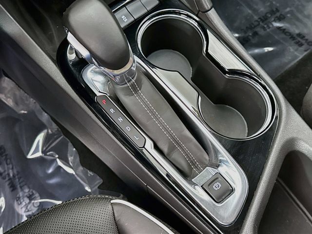 Used 2025 Buick Encore GX Avenir w/ Avenir Technology Package FWD image 17