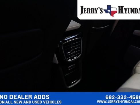 Used 2022 Lincoln Nautilus Black Label w/ Class II Trailer Tow Package AWD/4WD image 22