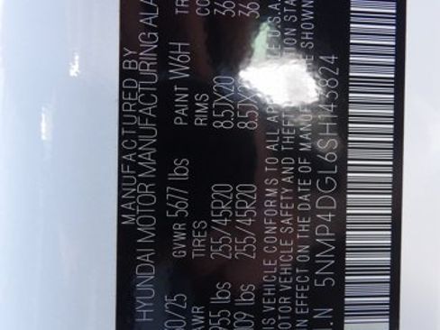 Certified 2025 Hyundai Santa Fe Limited AWD/4WD image 32