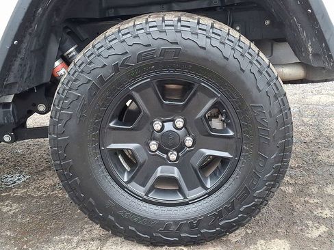 Used 2021 Jeep Gladiator Mojave image 31