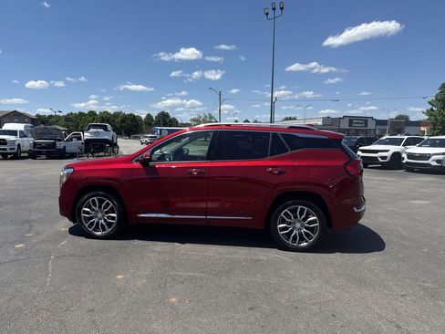 Used 2023 GMC Terrain Denali w/ Denali Premium Package AWD/4WD image 11