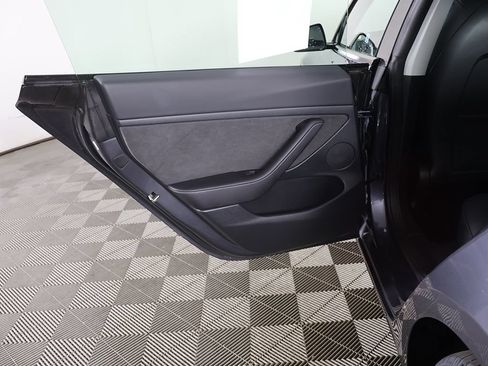 Used 2023 Tesla Model 3 Standard Range RWD image 29