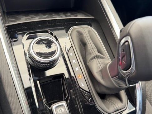 New 2026 GMC Canyon Elevation image 14