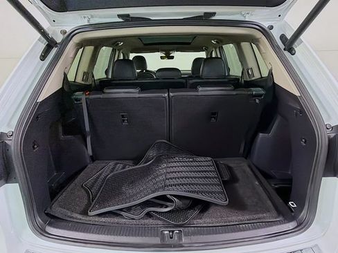 Used 2023 Volkswagen Atlas SEL Premium AWD/4WD image 28