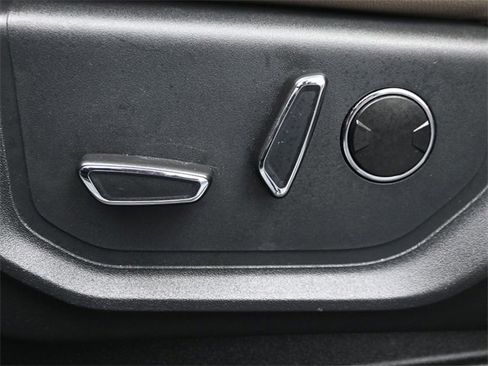 Used 2023 Ford Expedition Max Limited image 11