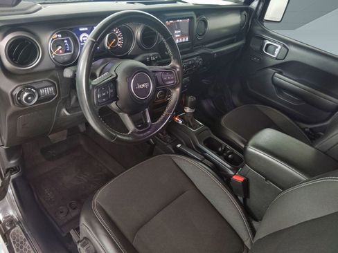 Used 2021 Jeep Wrangler Freedom Edition image 4