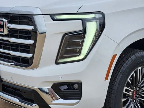 New 2026 GMC Yukon Elevation w/ LPO, Floor Liner Package RWD image 8