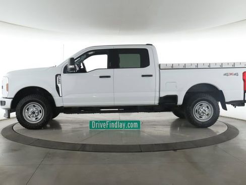 Used 2024 Ford F250 XLT AWD/4WD image 9
