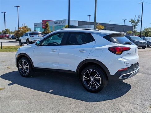 Used 2023 Buick Encore GX Select image 5
