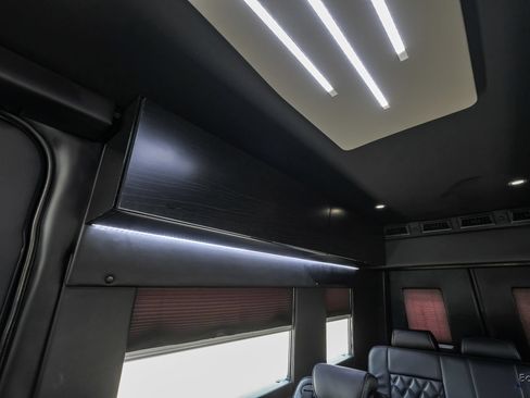 Used 2022 Mercedes-Benz Sprinter 2500 image 96