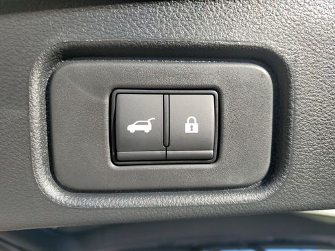 New 2025 Nissan Pathfinder SL image 7