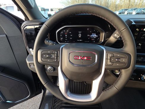 New 2026 GMC Sierra 1500 SLE image 18