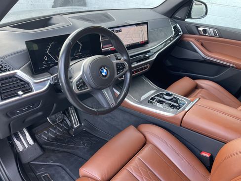 Used 2024 BMW X5 xDrive40i w/ Executive Package image 13