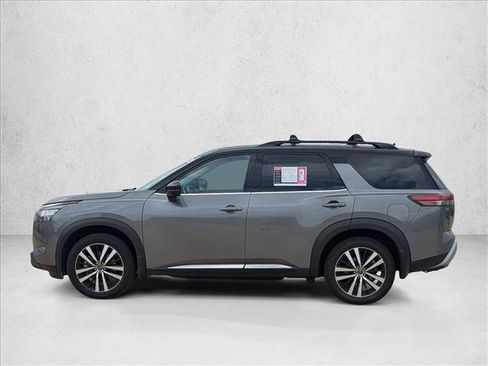 Used 2025 Nissan Pathfinder Platinum w/ Cargo Package AWD/4WD image 9