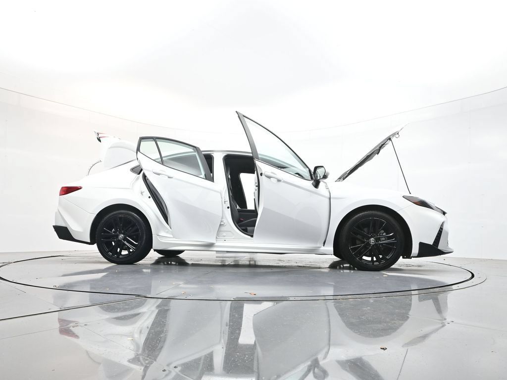 Used 2025 Toyota Camry SE FWD image 47