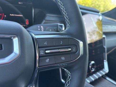 New 2026 GMC Acadia Denali Ultimate w/ LPO, Floor Liner Package AWD/4WD image 29