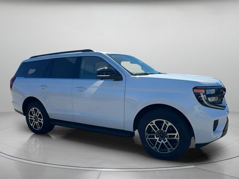 New 2025 Ford Expedition Active image 37